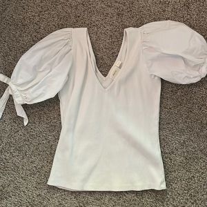Maeve by Anthropologie White v-neck and puff sleeve top